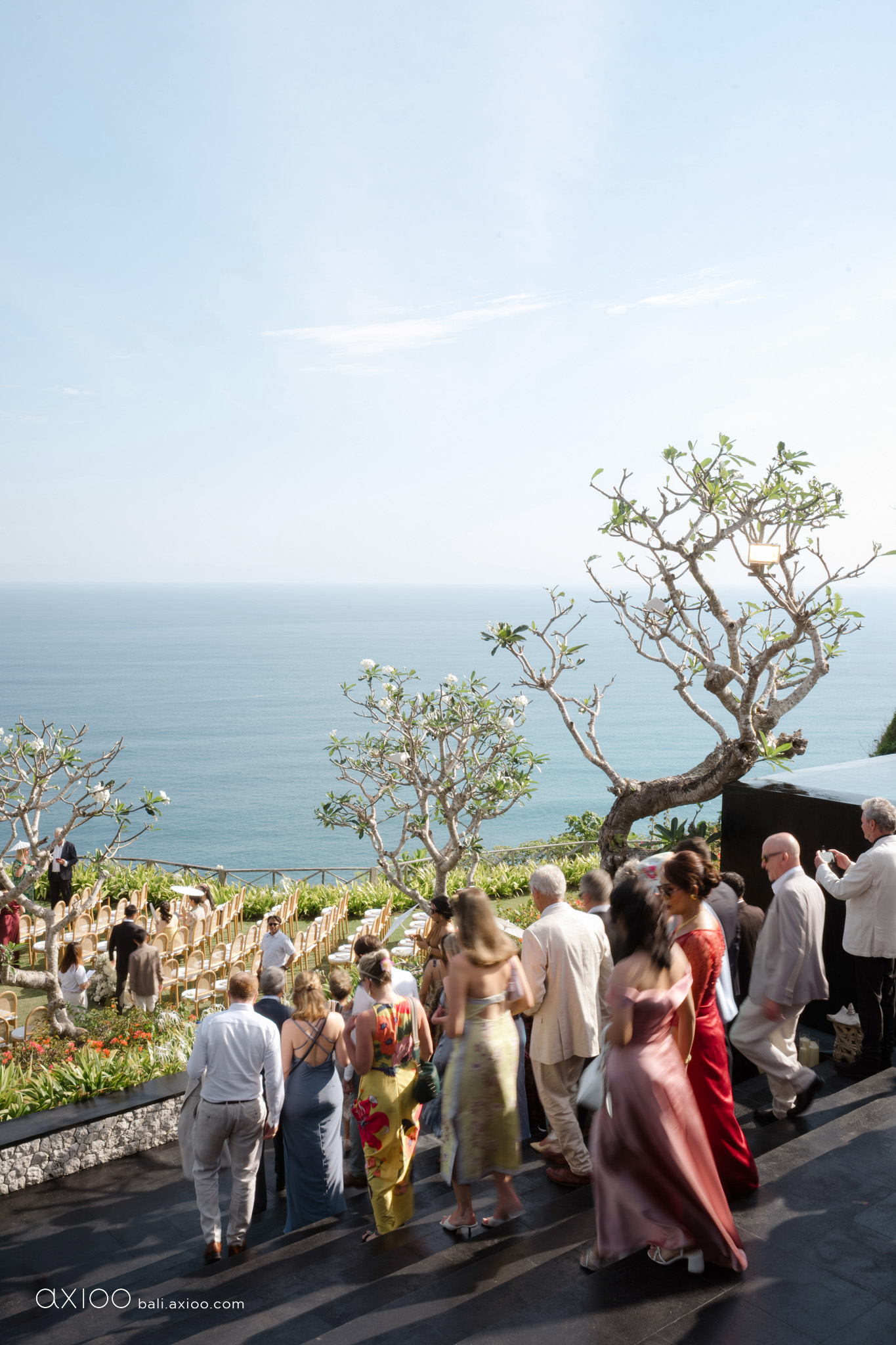 Axioo: In the Spur of the Moment